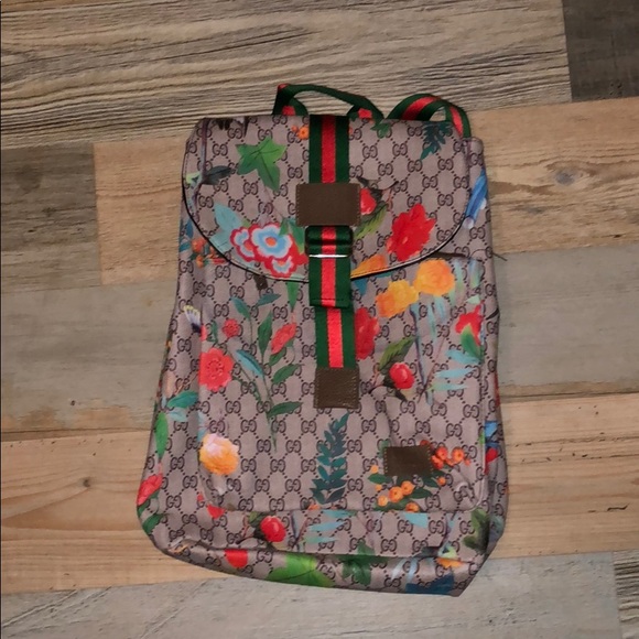 book bags gucci